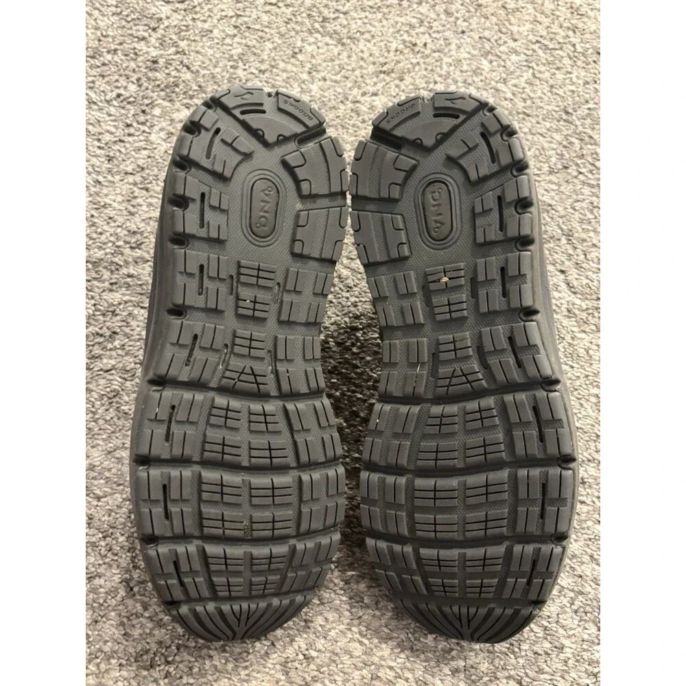 Brooks Addiction‎ 14 Running Shoes Mens 9.5 Grey Red Narrow 1103171B066